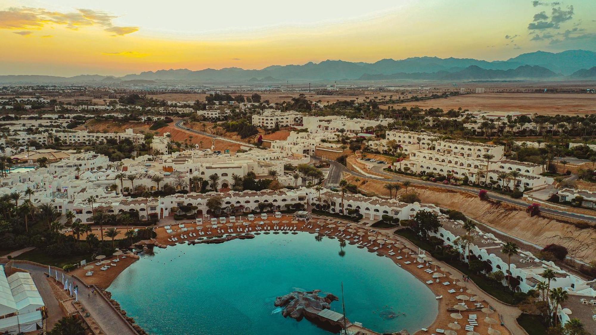 Domina Coral Bay Resort, Diving , Spa & Casino Sharm el-Sheikh Bagian luar foto Aerial view of El Alamein